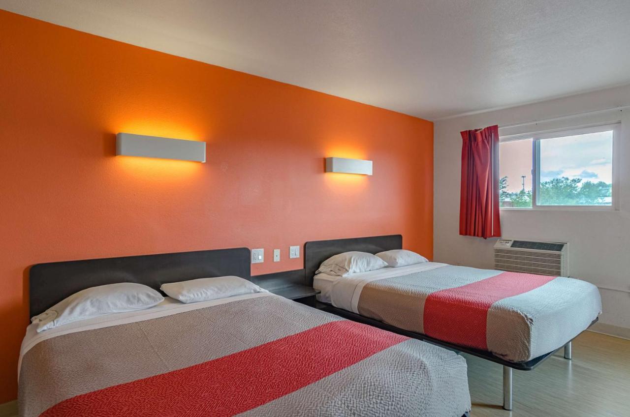 Motel 6 Riverton Wy Экстерьер фото
