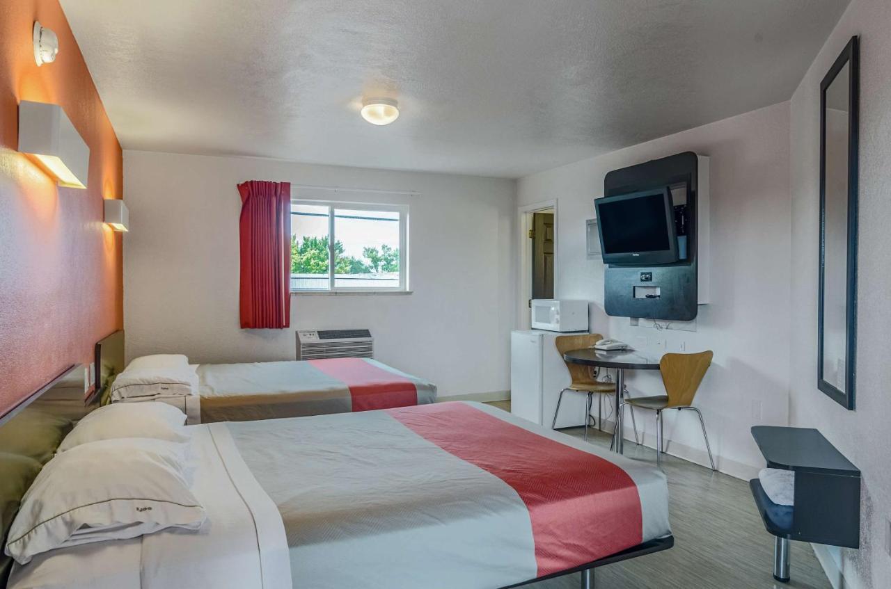 Motel 6 Riverton Wy Экстерьер фото