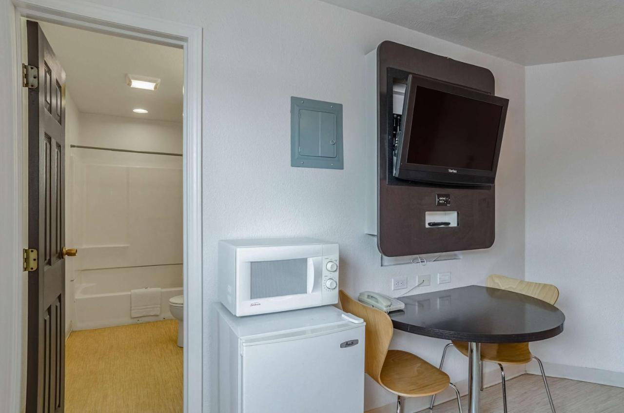 Motel 6 Riverton Wy Экстерьер фото